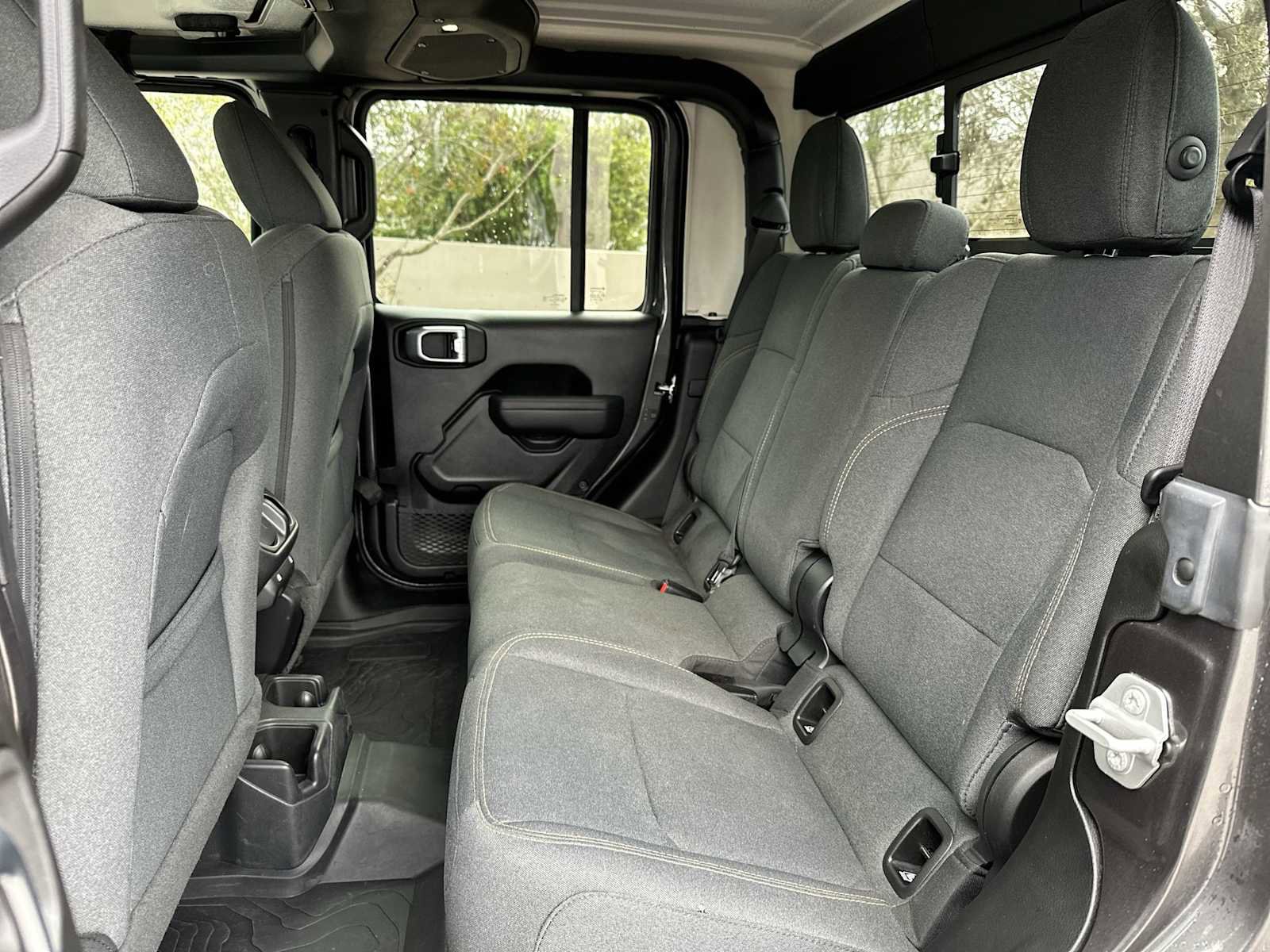 Used 2024 Jeep Gladiator Sport image 17