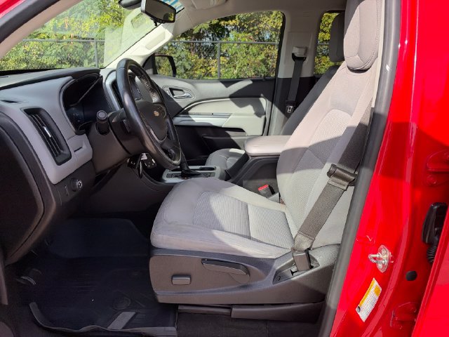 Used 2018 Chevrolet Colorado LT w/ LT Convenience Package RWD image 11
