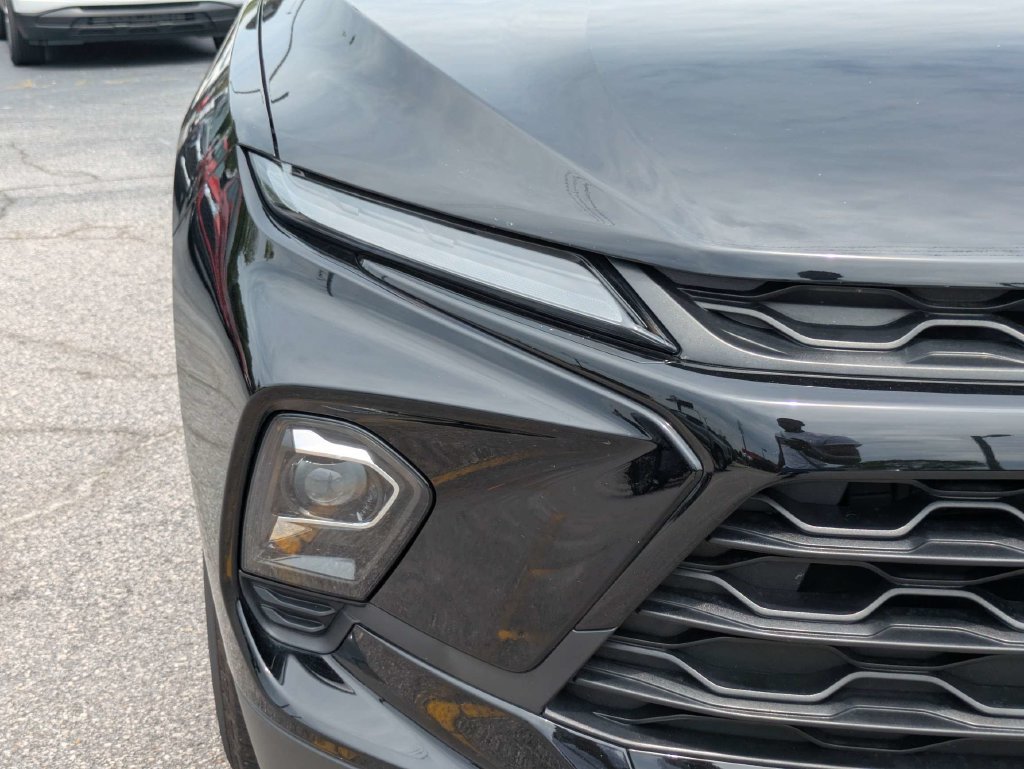 Used 2024 Chevrolet Blazer LT w/ Midnight/Sport Edition FWD image 10
