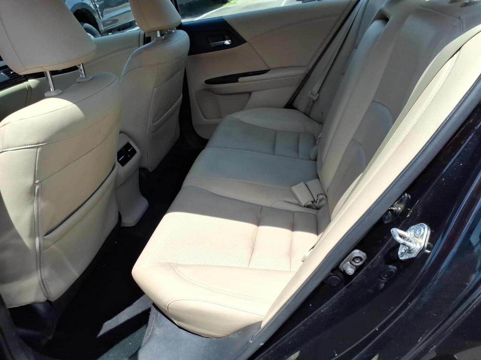 Used 2015 Honda Accord EX-L image 12