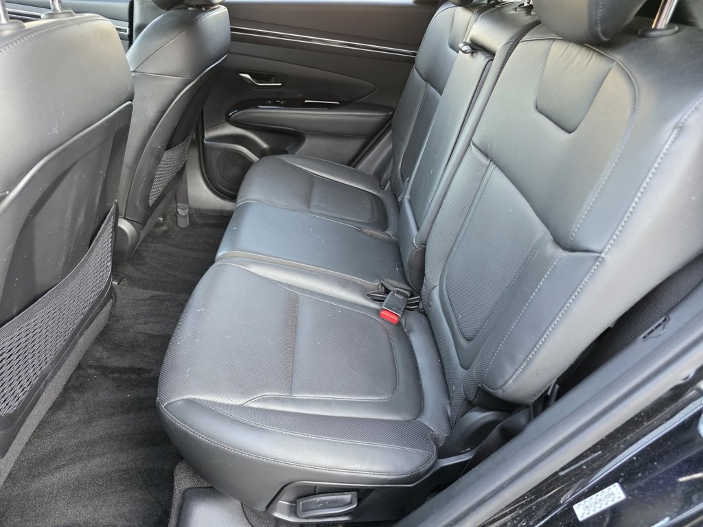 Used 2023 Hyundai Tucson Limited w/ Winter Package image 16