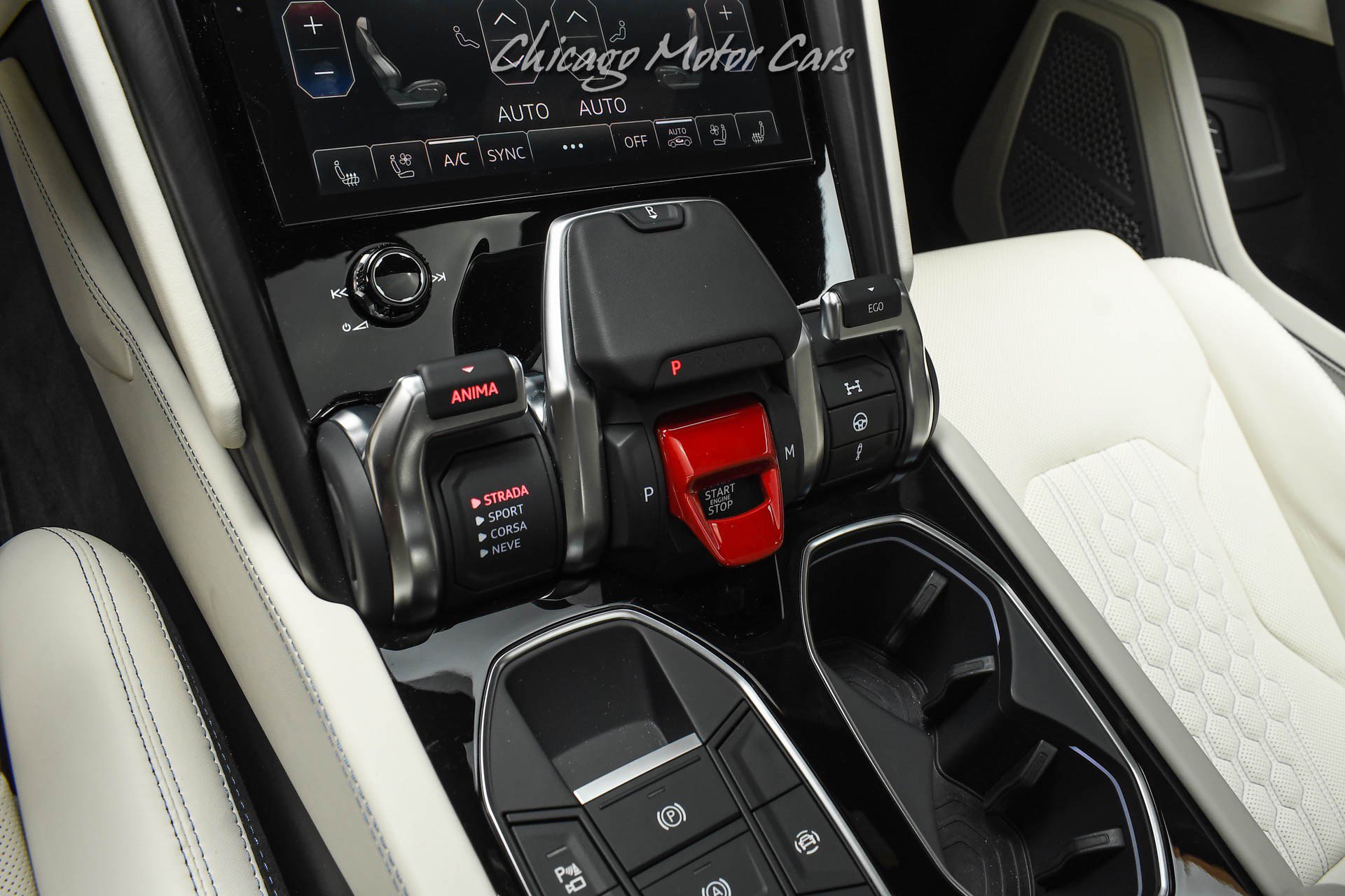 Used 2024 Lamborghini Urus S AWD/4WD image 16