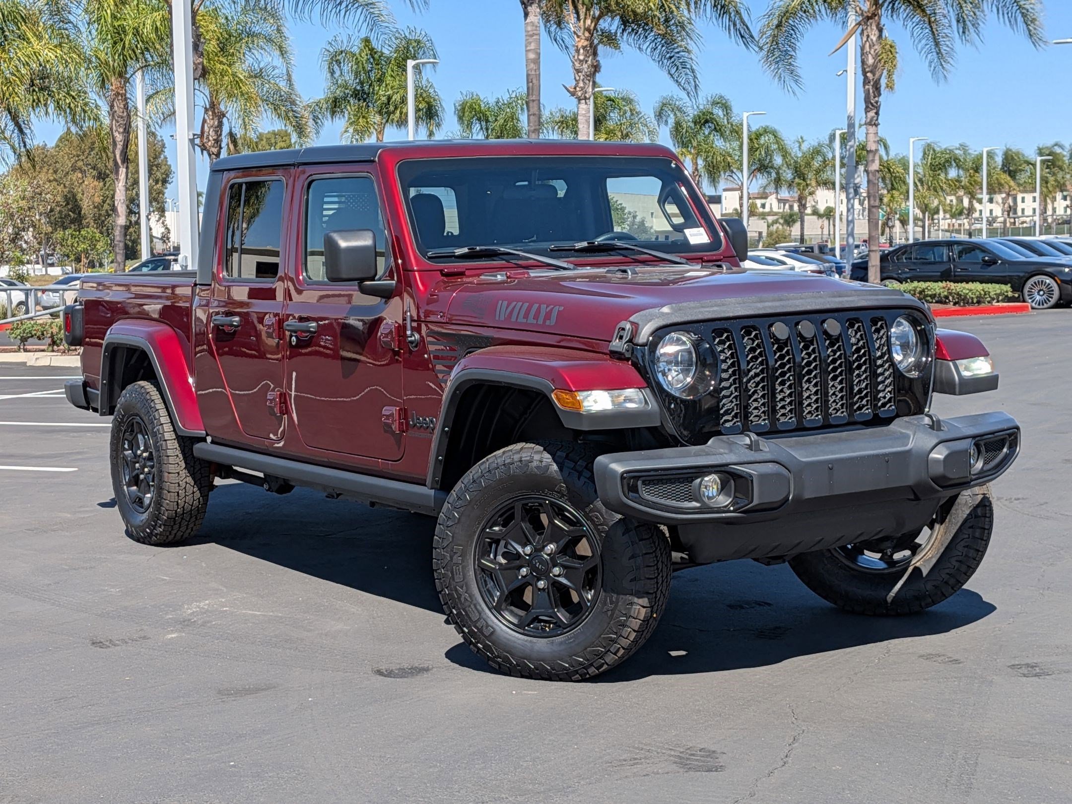 Used 2021 Jeep Gladiator Sport image 2