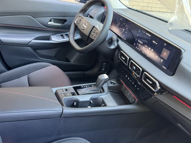 New 2026 Nissan Sentra SR w/ Floor Mat Package FWD image 13