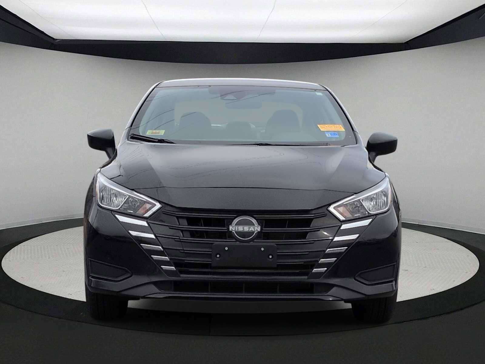 Used 2024 Nissan Versa S image 3