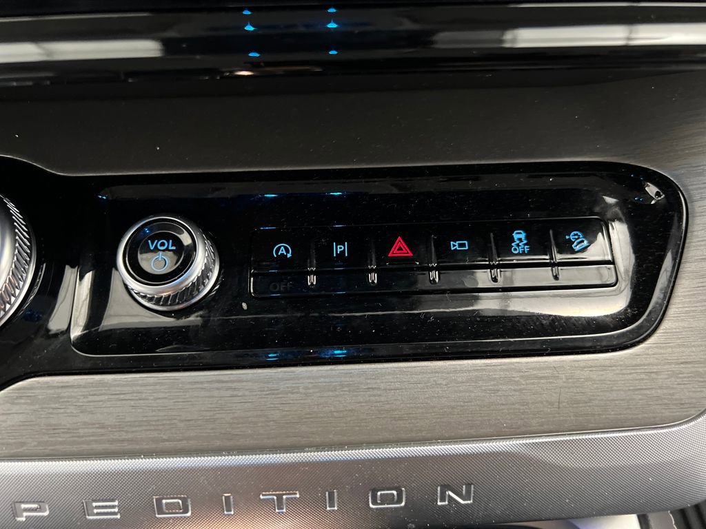 Used 2025 Ford Expedition Platinum AWD/4WD image 55