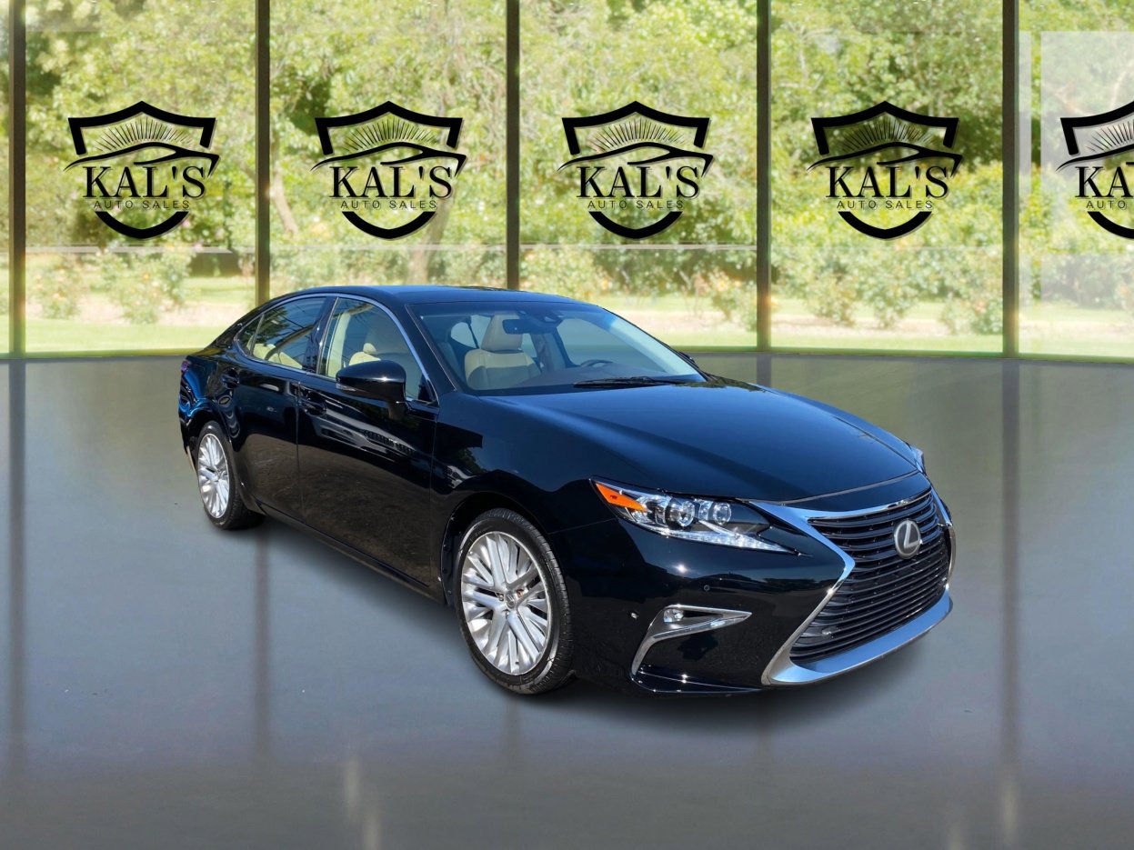 Used 2016 Lexus ES 350 w/ Luxury Package w/Wood Trim image 3