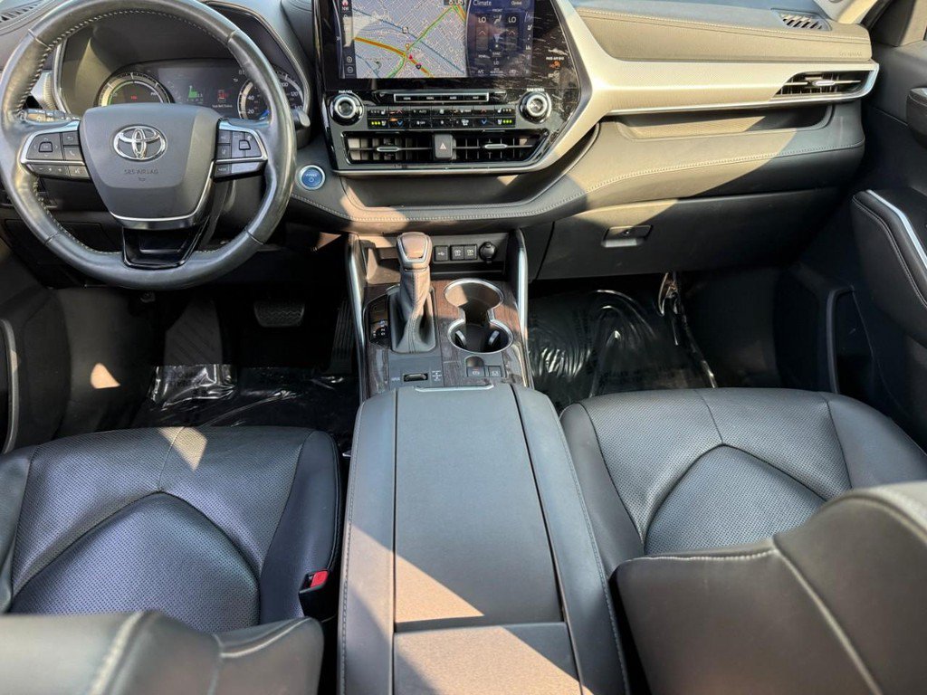 Certified 2020 Toyota Highlander Platinum AWD/4WD image 15