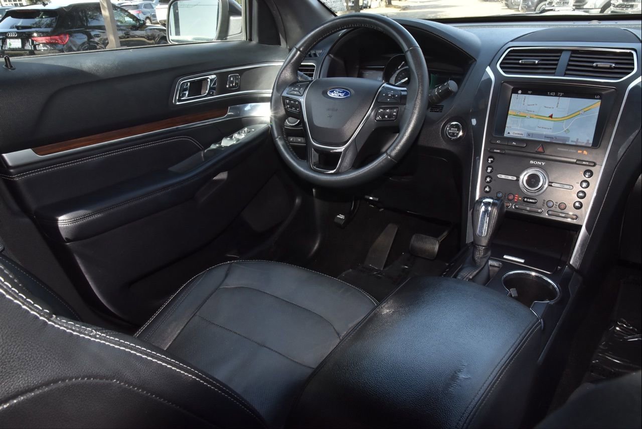 Used 2019 Ford Explorer Limited w/ Class III Trailer Tow Package image 16