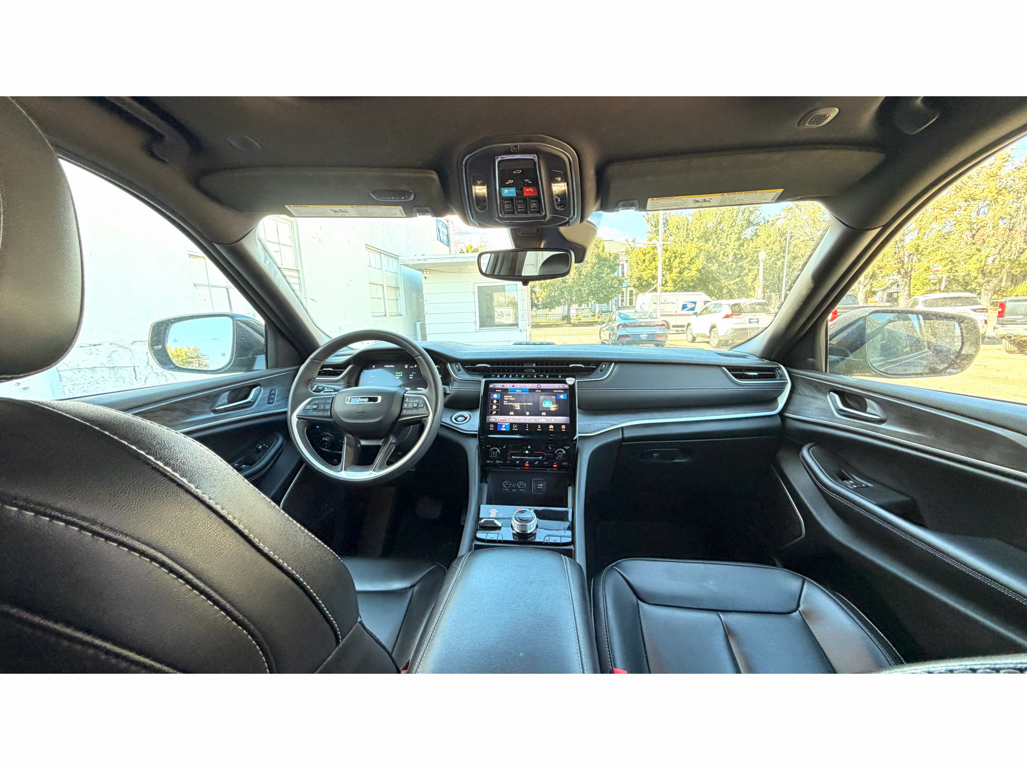 Used 2024 Jeep Grand Cherokee Limited 4xe AWD/4WD image 10