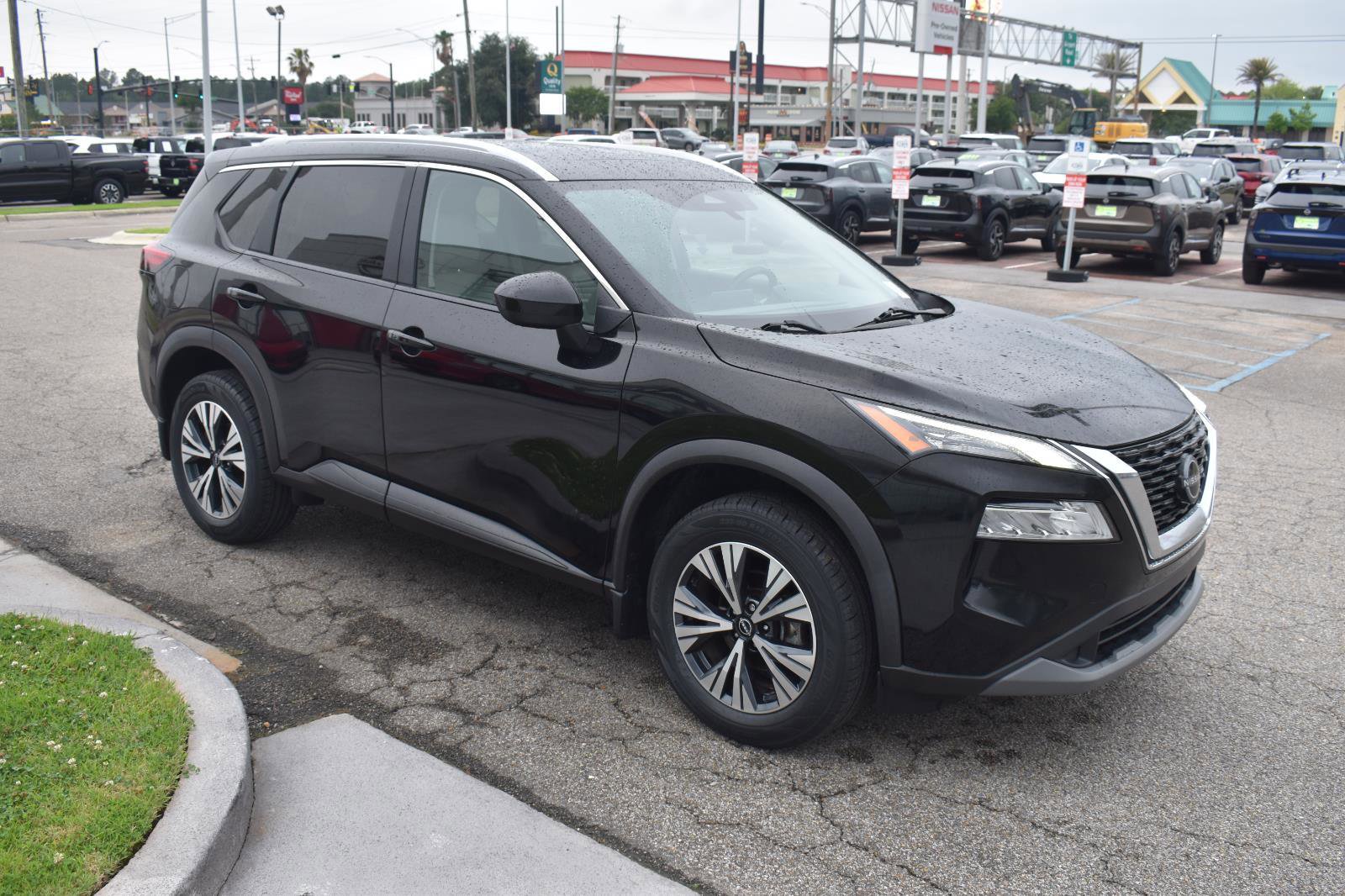 Used 2023 Nissan Rogue SV w/ SV Premium B Package FWD image 15