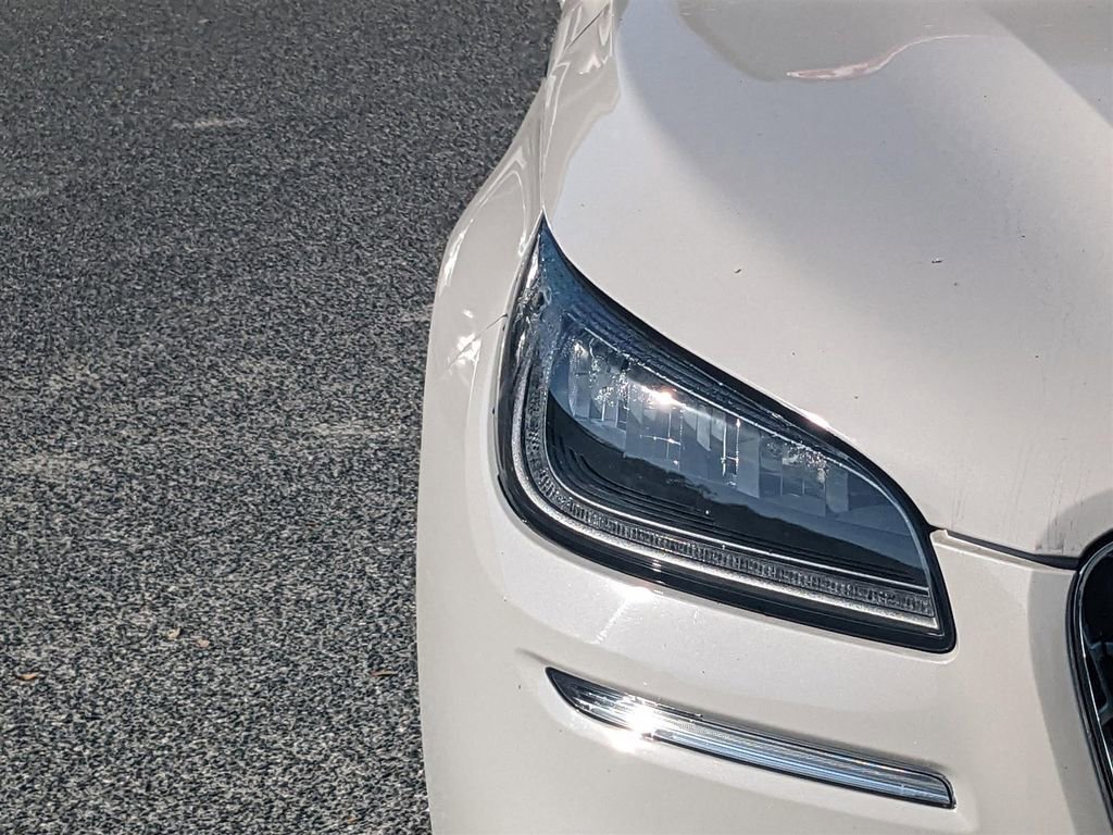 Certified 2021 Lincoln Corsair Reserve w/ Elements Package image 10