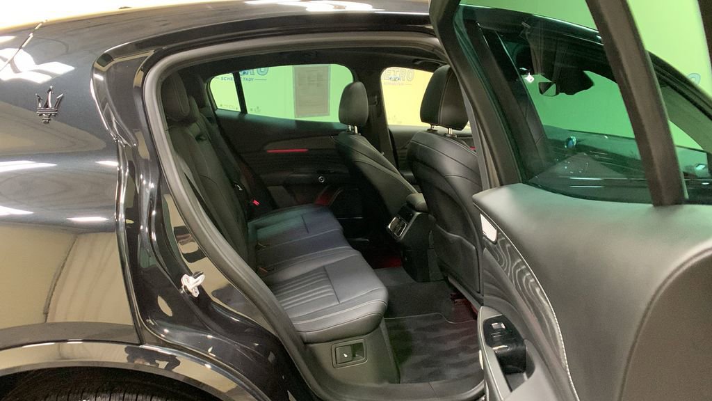 Used 2025 Maserati Grecale Modena image 18