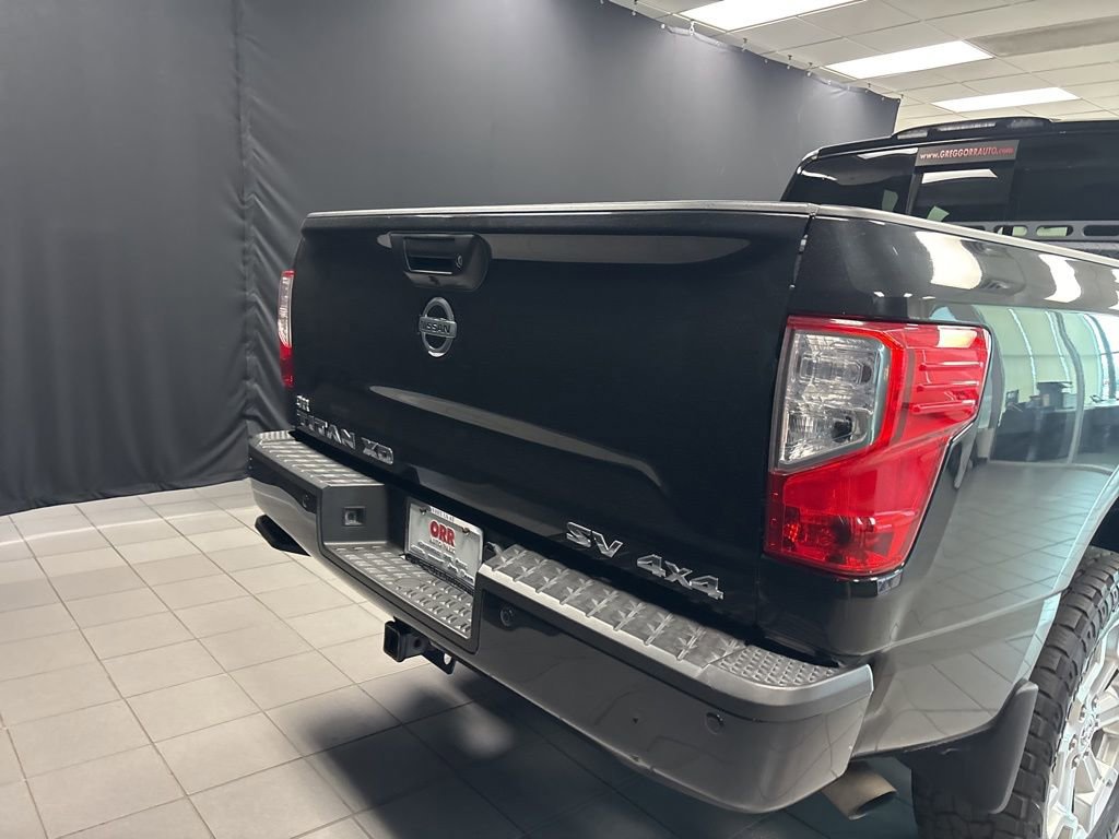 Used 2019 Nissan Titan SV w/ SV Convenience Package image 4