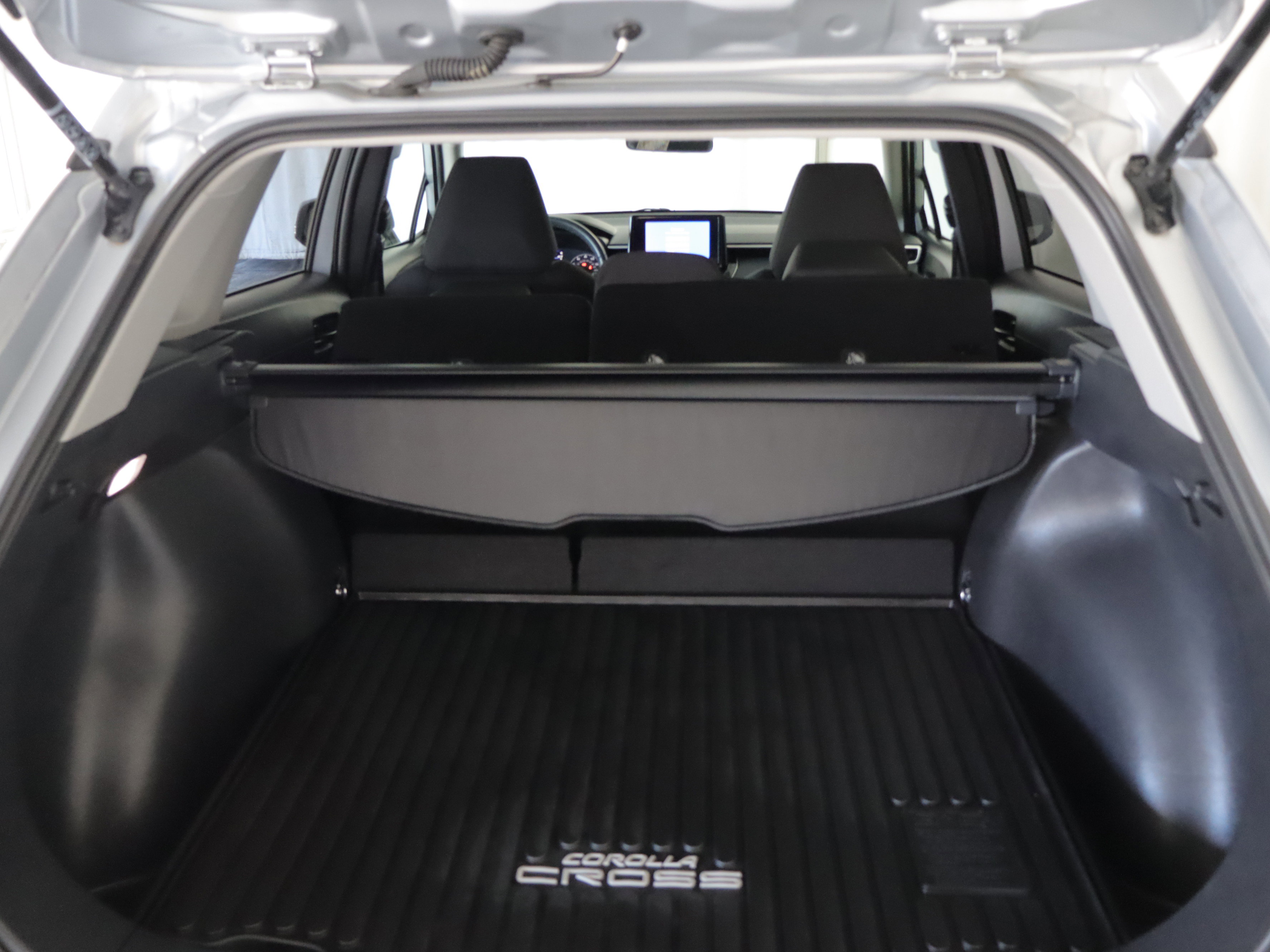 Used 2023 Toyota Corolla Cross LE w/ Moonroof Package image 21