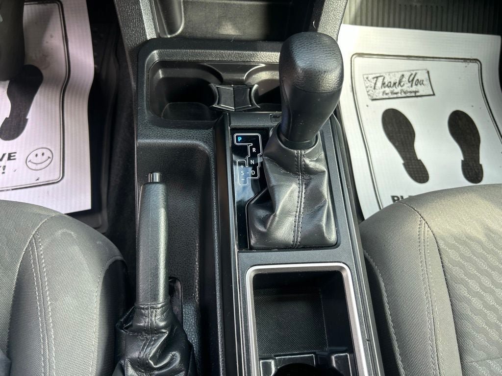Used 2023 Toyota Tacoma SR AWD/4WD image 17