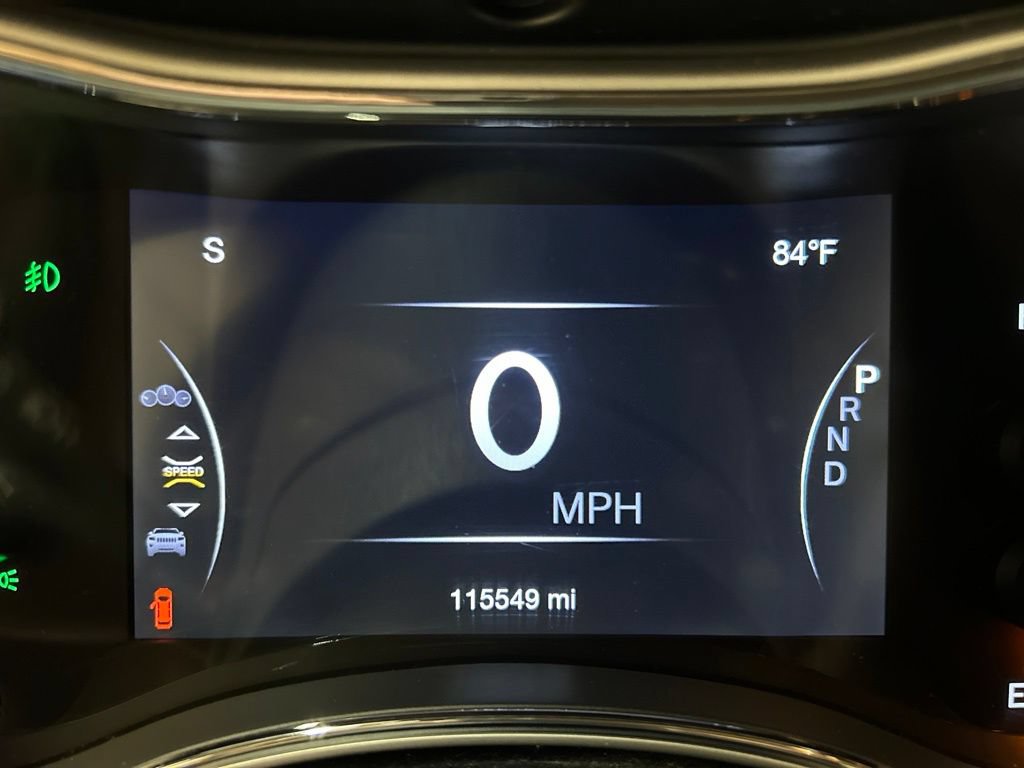 Used 2016 Jeep Grand Cherokee Overland AWD/4WD image 19