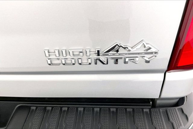 Used 2021 Chevrolet Silverado 2500 High Country w/ Z71 Off-Road Package AWD/4WD image 7