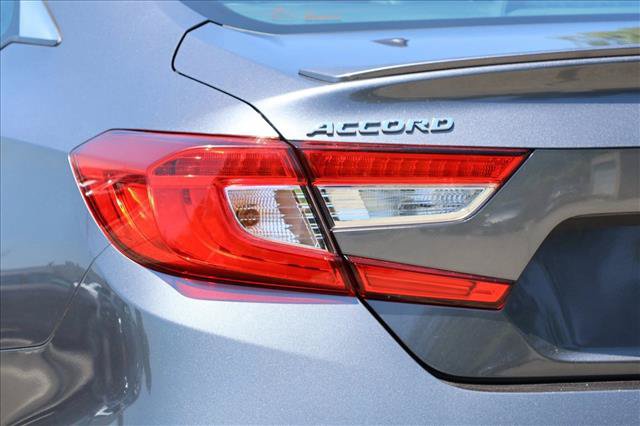 Used 2018 Honda Accord Sport image 11