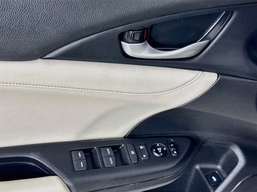 Used 2022 Honda Insight Touring image 24