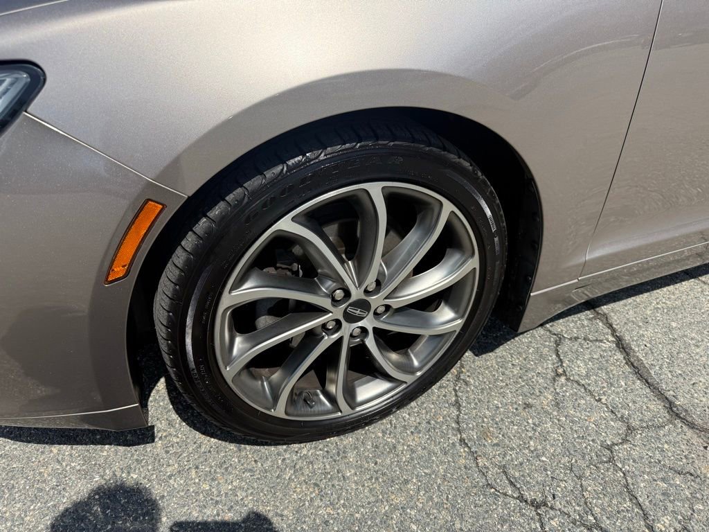 Used 2019 Lincoln MKZ Reserve w/ Reserve Plus Package image 9