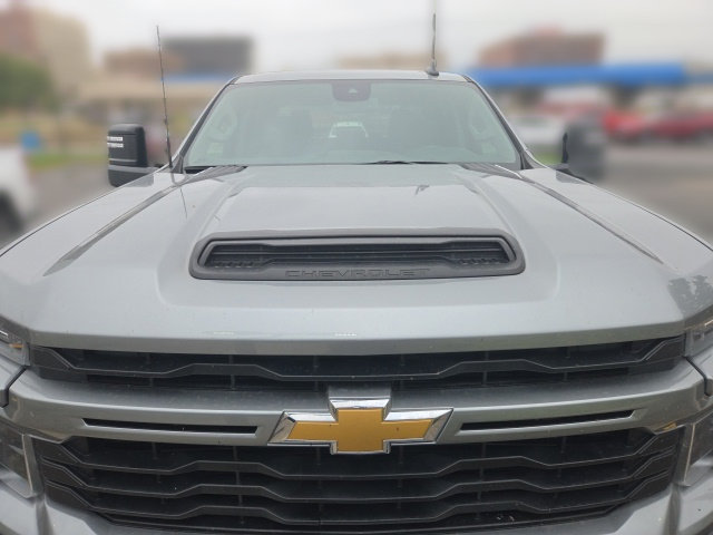 Used 2025 Chevrolet Silverado 2500 Custom w/ Custom Convenience Package AWD/4WD image 3