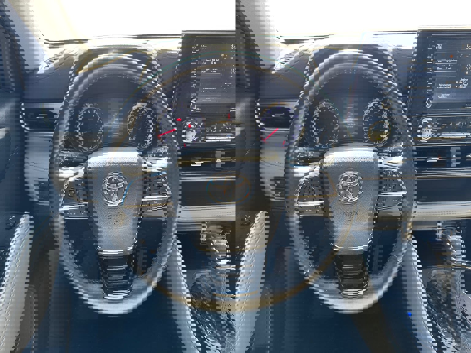 Used 2021 Toyota Highlander LE image 35