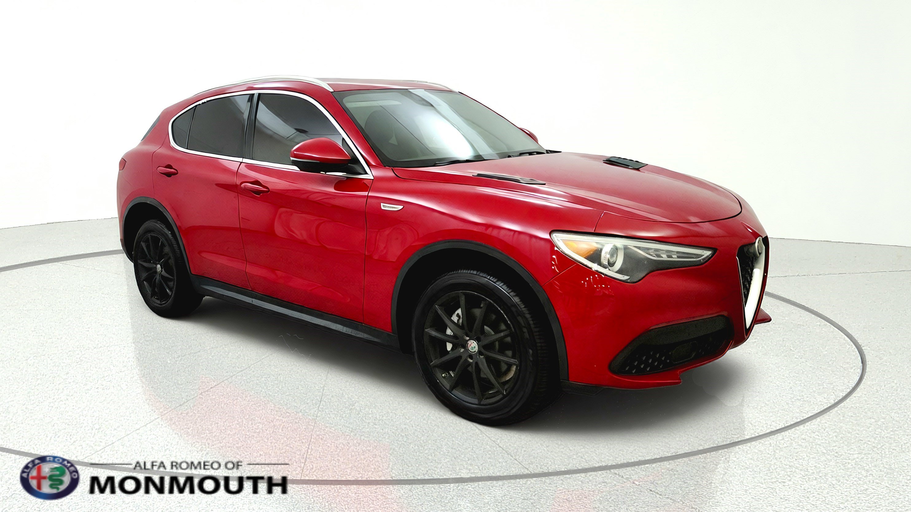 Used 2018 Alfa Romeo Stelvio AWD image 1