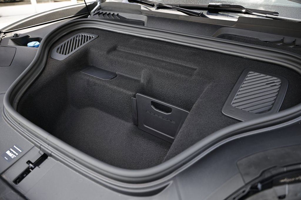 New 2025 Porsche Macan Electric image 33