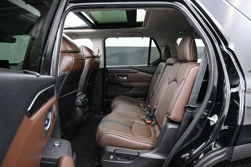 Used 2024 Honda Pilot Elite image 19