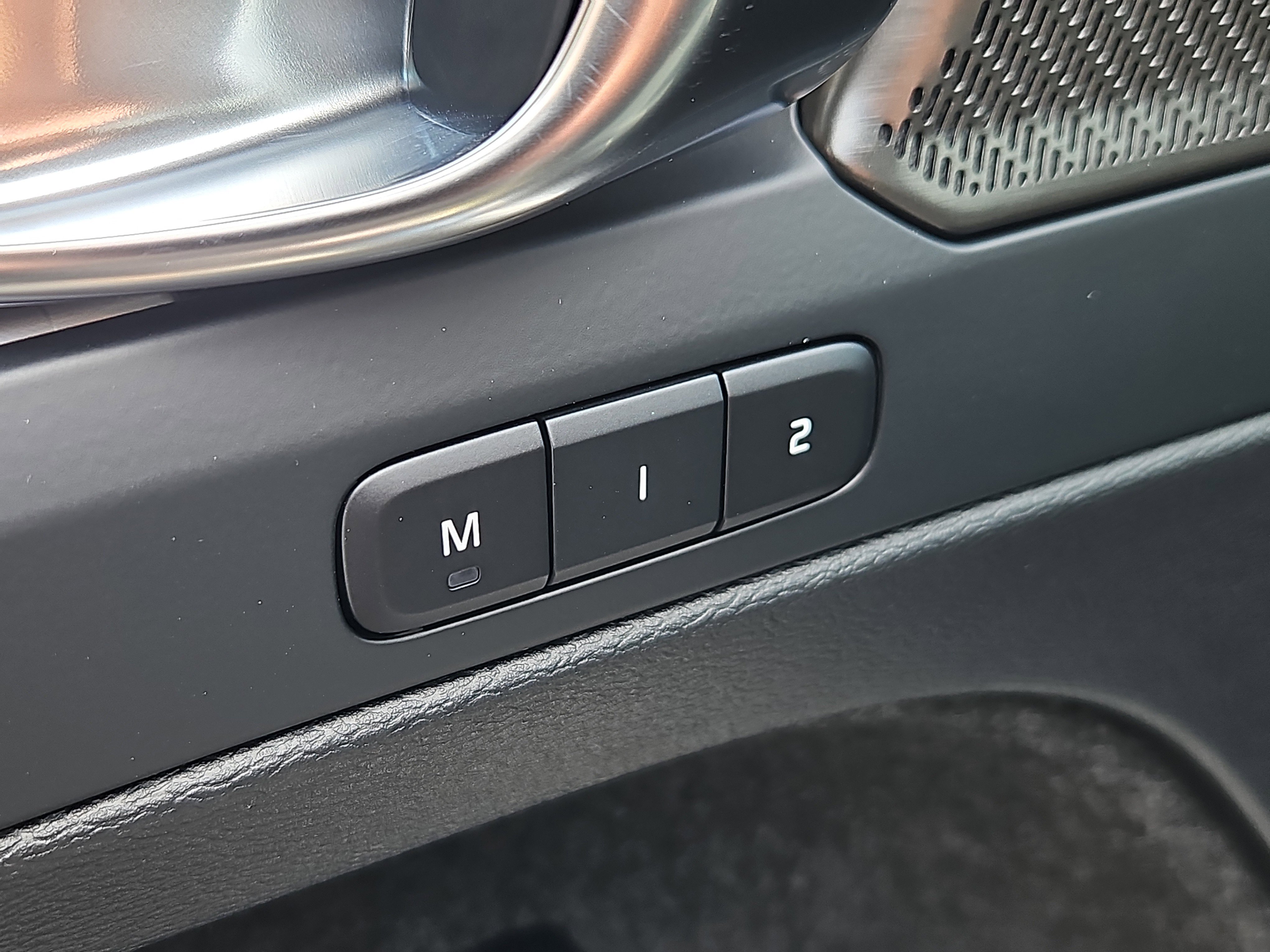 New 2026 Volvo XC40 B5 Ultra w/ Protection Package Premier image 10