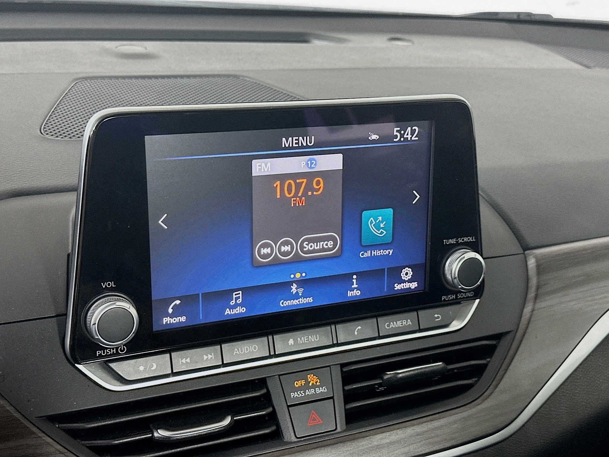 Used 2025 Nissan Altima 2.5 SV image 19