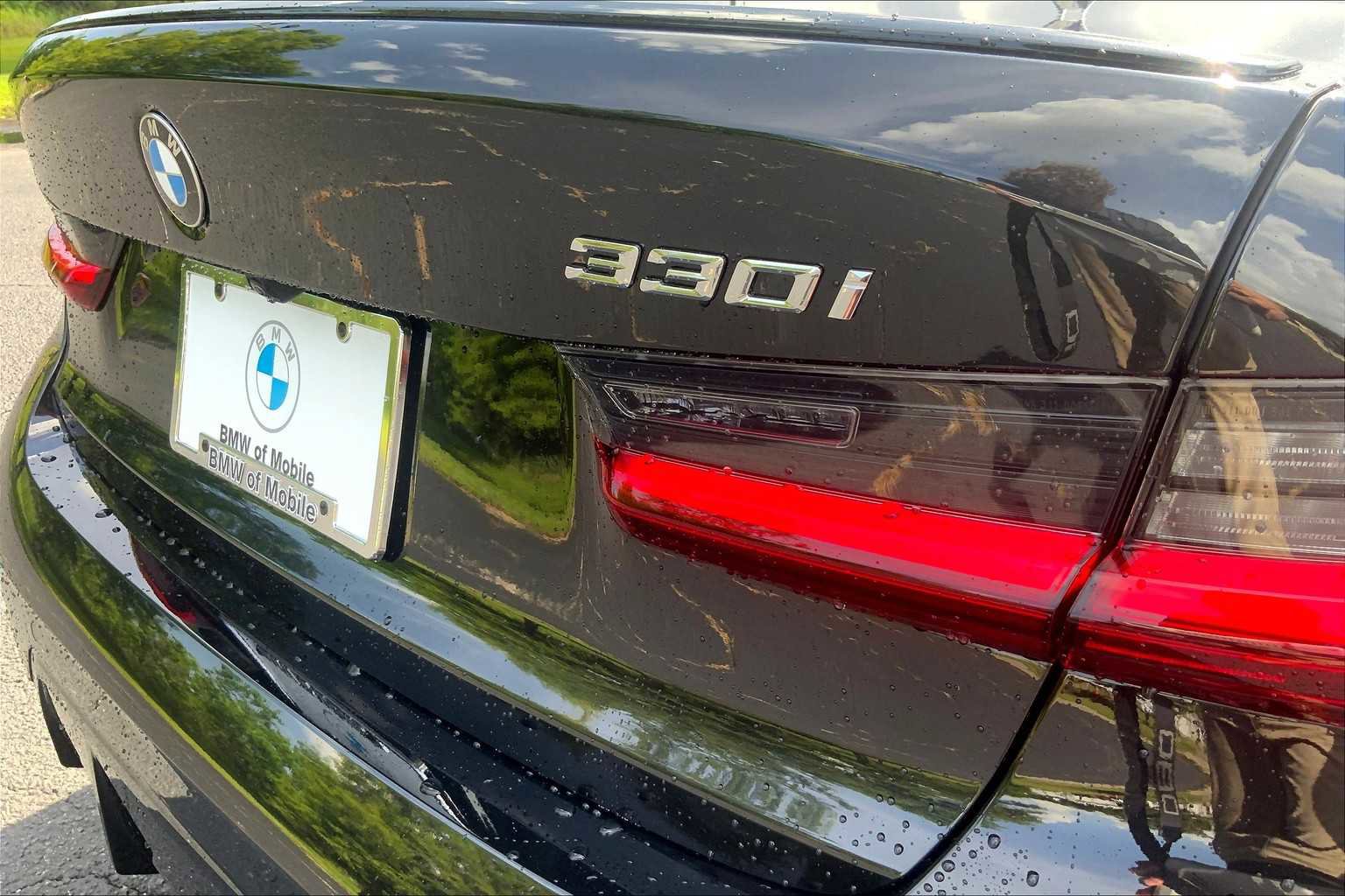 New 2025 BMW 330i Sedan w/ M Sport Package image 16