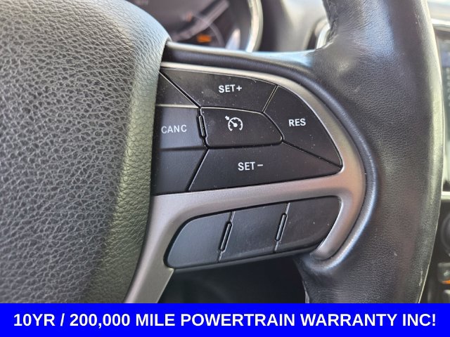 Used 2020 Jeep Grand Cherokee Laredo w/ 18" Wheel & 8.4" Radio Group RWD image 20