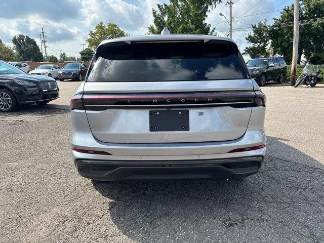 New 2026 Lincoln Nautilus Premier w/ Jet Appearance Package AWD/4WD image 6