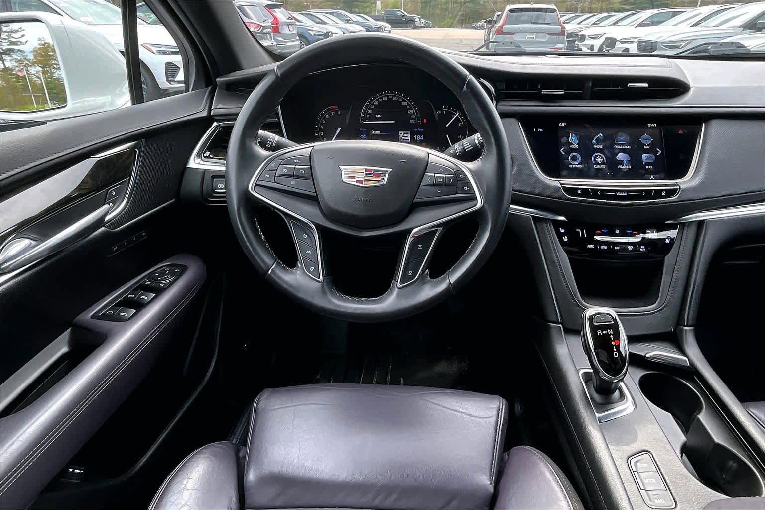 Used 2017 Cadillac XT5 Luxury w/ Driver Awareness Package AWD/4WD image 6