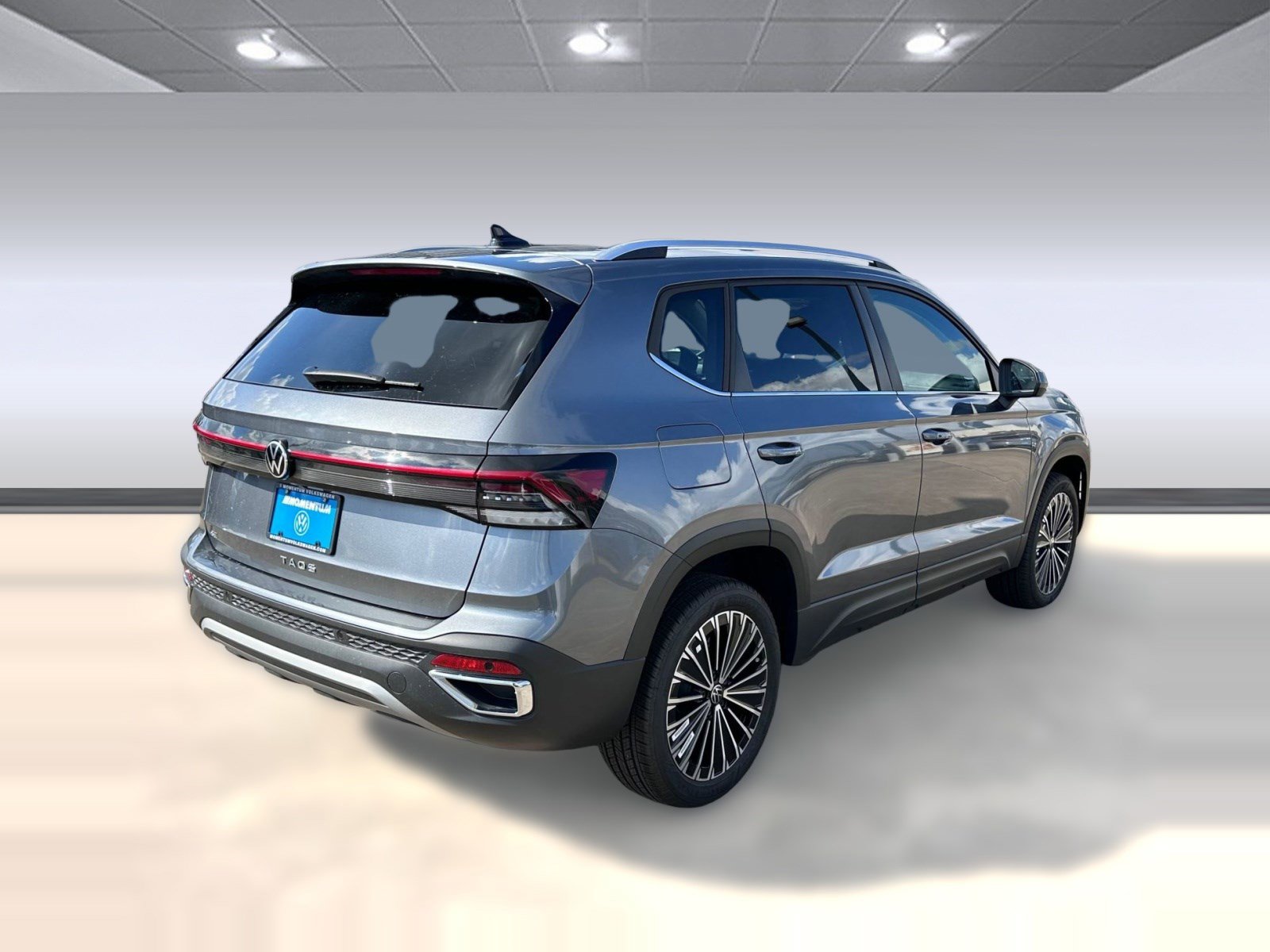 New 2026 Volkswagen Taos SE image 8