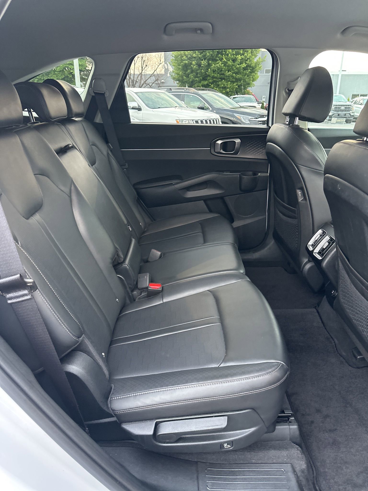 Used 2024 Kia Sorento S image 22