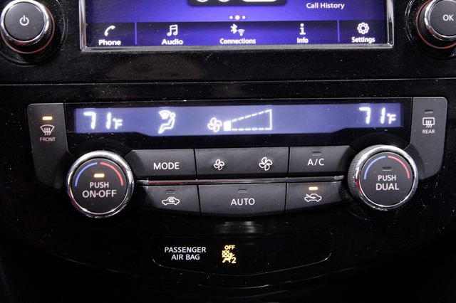 Used 2020 Nissan Rogue SV image 28