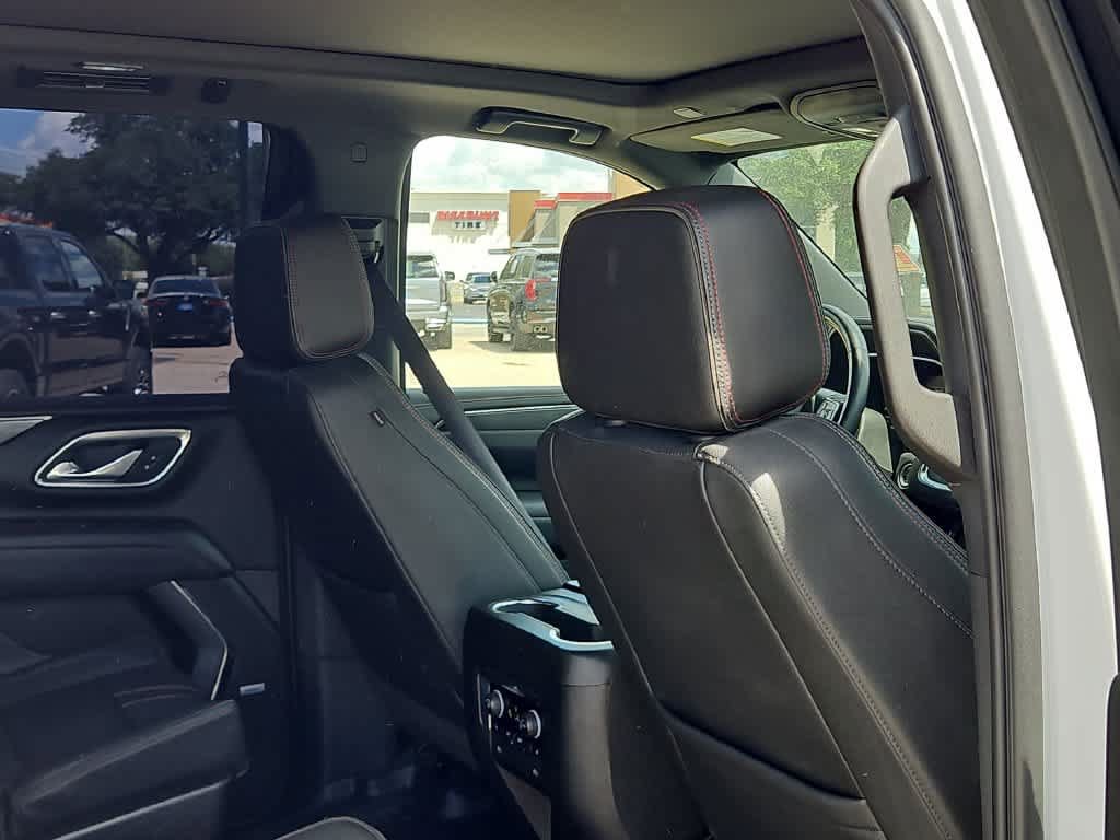 Used 2023 Chevrolet Tahoe RST w/ Luxury Package AWD/4WD image 17