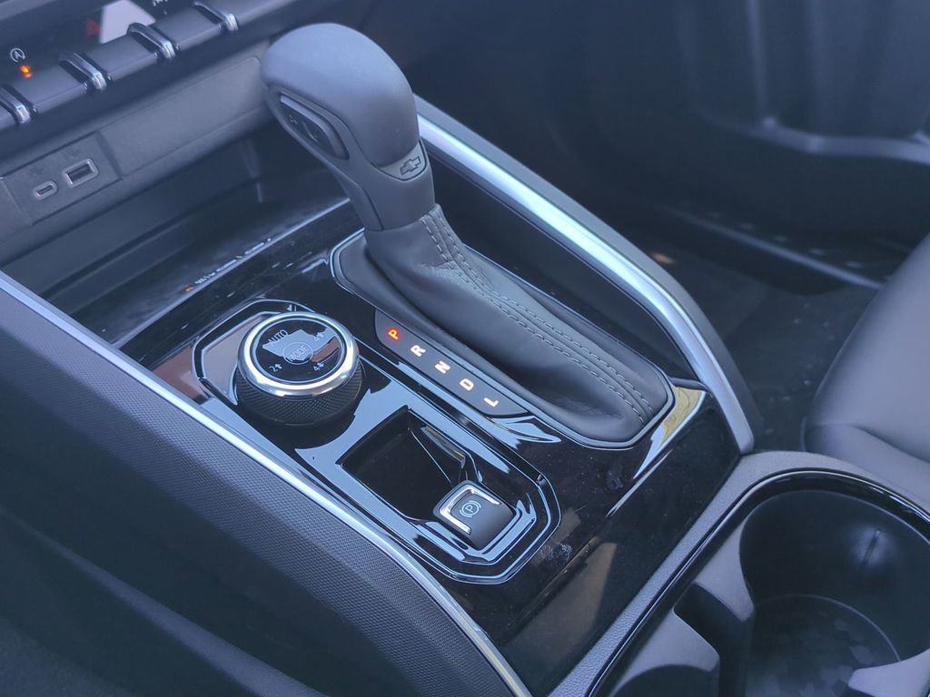 New 2026 Chevrolet Colorado Trail Boss w/ Off-Road Front Bumper Package image 16