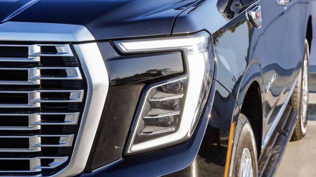 Used 2025 GMC Yukon XL Denali AWD/4WD image 5