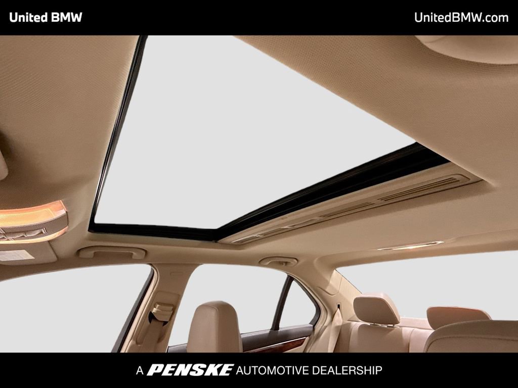 Used 2011 Mercedes-Benz C 300 Sedan image 10