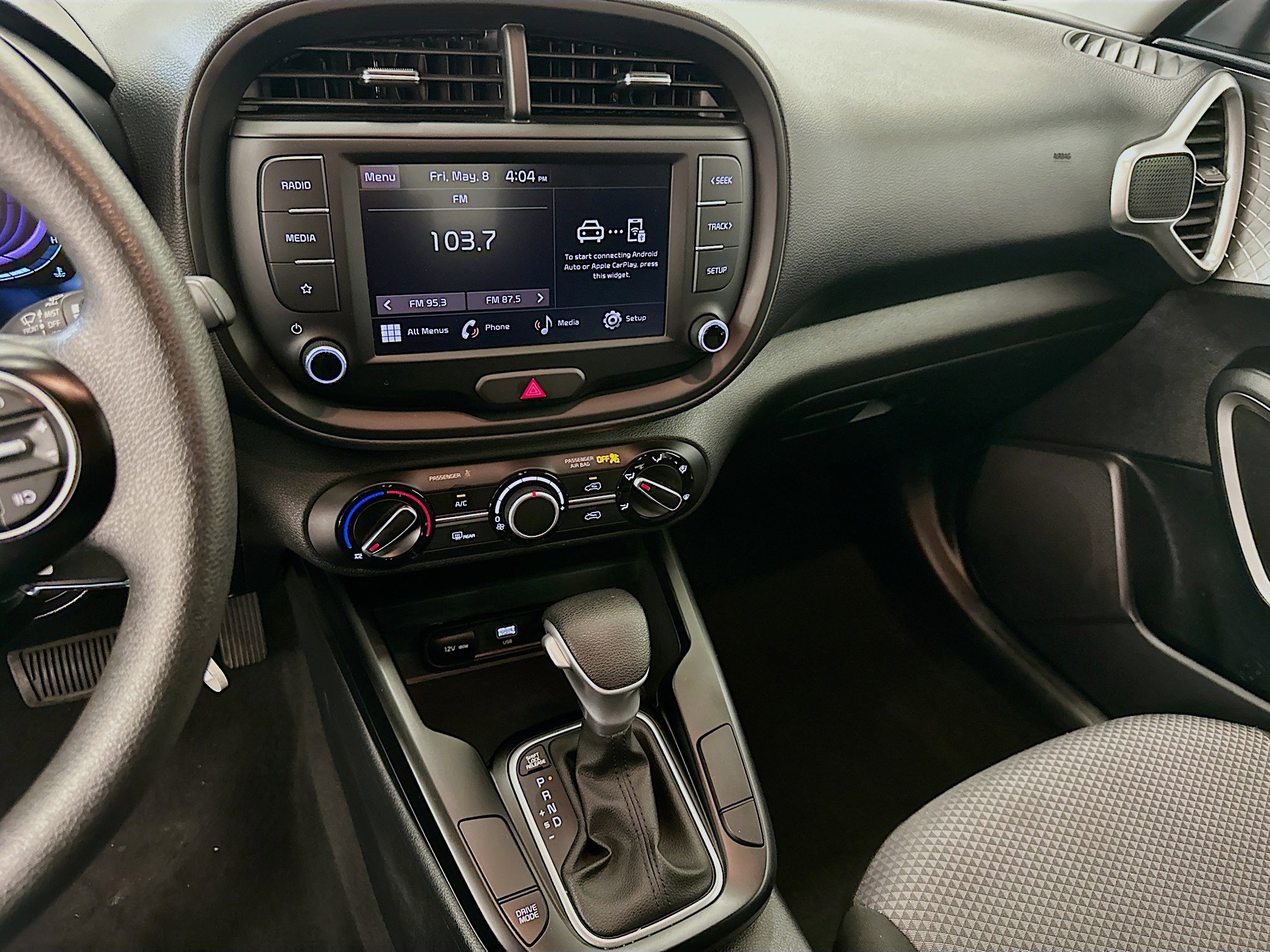 Used 2025 Kia Soul LX w/ LX Technology Package FWD image 25