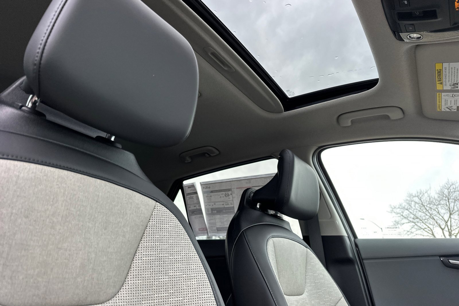 New 2025 Kia Niro SX Touring image 13