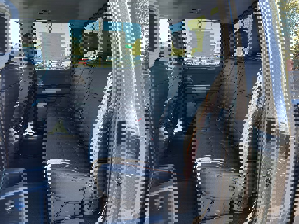 New 2026 Ford F350 Lariat w/ Lariat Premium Package image 31