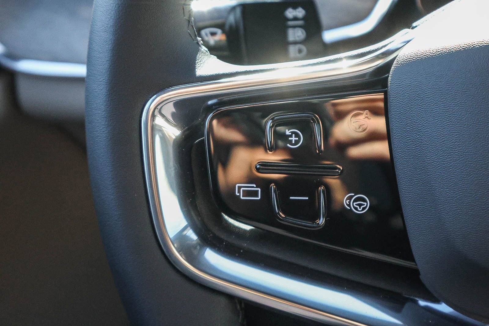 New 2026 Volvo EX90 Plus image 37