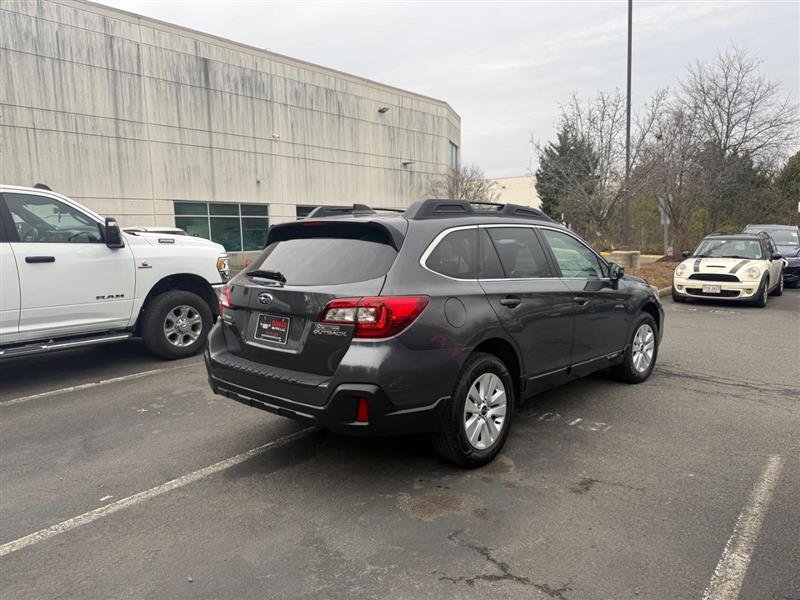 Used 2019 Subaru Outback 2.5i Premium image 8