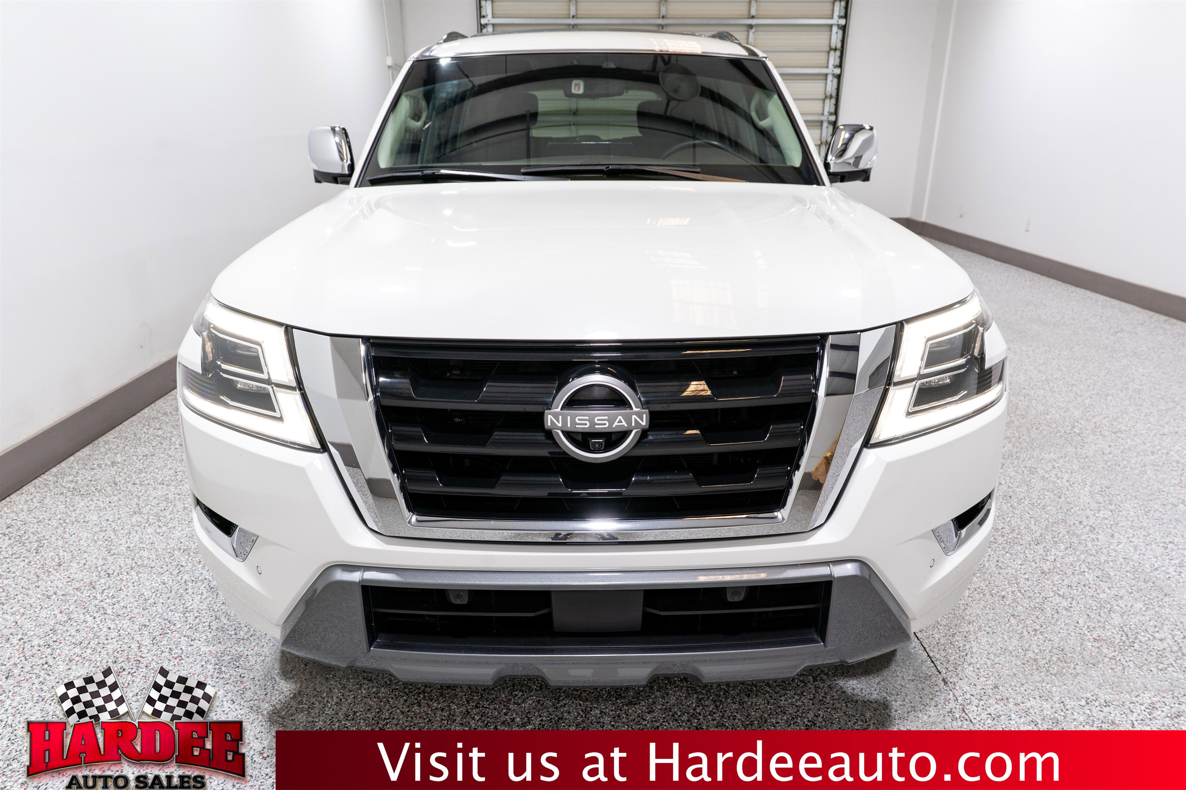 Used 2023 Nissan Armada Platinum w/ Captain's Chairs Package RWD image 7
