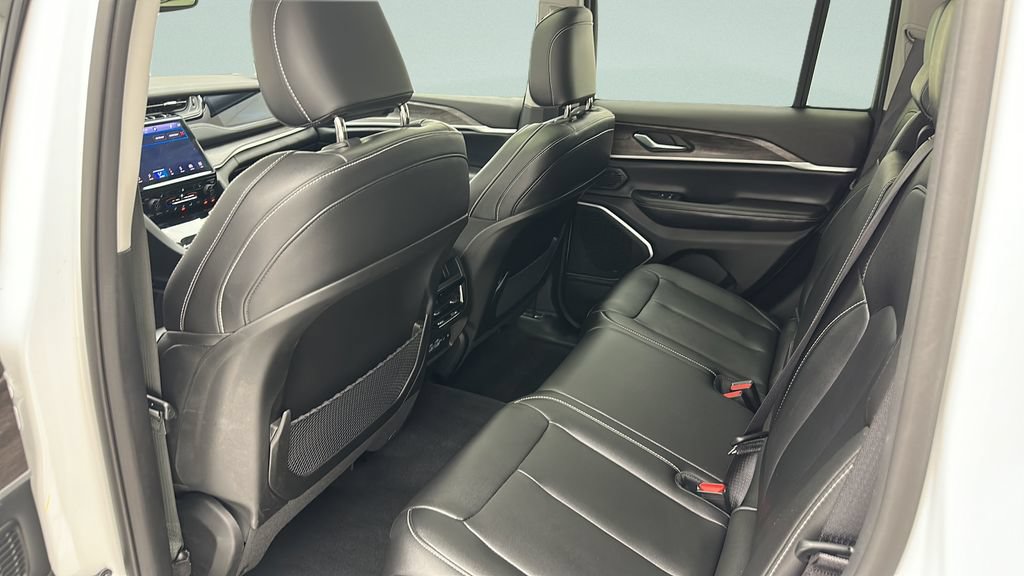 Used 2023 Jeep Grand Cherokee 4WD 4xe image 8